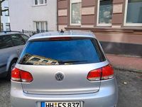 Gebraucht VW Golf VI 105 PS (77 kW) 2011 Silber Kleinwagen
