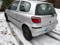 Gebraucht Toyota Yaris Sol 85 PS (62 kW) 2000 Silber Kleinwagen