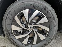 Neu VW Tiguan Life 150 PS (110 kW) 2025 Delfingrau metallic SUV