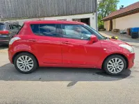 Gebraucht Suzuki Swift 94 PS (69 kW) 2012 Rot Kleinwagen