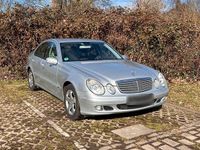 Gebraucht Mercedes E200 163 PS (119 kW) 2005 Silber Limousine