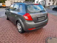 Gebraucht Kia Ceed 90 PS (66 kW) 2011 Grau Kleinwagen