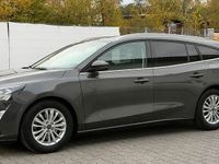 Gebraucht Ford Focus Titanium 120 PS (88 kW) 2020 Grau Kombi