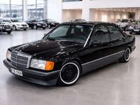 Gebraucht Mercedes 190 118 PS (86 kW) 1990 Schwarz Limousine