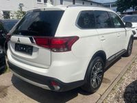 gebraucht Mitsubishi Outlander 2.2 DI-D Plus 4WD 7-Sitzer 2018 Euro6