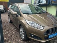 Gebraucht Ford Fiesta Titanium 125 PS (91 kW) 2013 Braun Kleinwagen