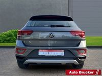 Second-hand VW T-Roc Life 150 CP (110 kW) 2024 Gri SUV
