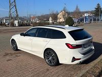 Gebraucht BMW 330e Sport Line 292 PS (214 kW) 2021 Weiß Kombi