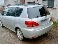 Gebraucht Toyota Avensis Verso 116 PS (85 kW) 2005 Silber Van / Kleinbus