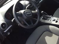 gebraucht Audi A3 Sportback 1.6 TDI - schwarzmetallic