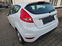 Gebraucht Ford Fiesta Titanium 82 PS (60 kW) 2010 Weiß Kleinwagen