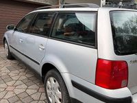 Gebraucht VW Passat 125 PS (91 kW) 2000 Grau Kombi