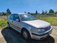 Usata VW Golf IV 101 CV (74 kW) 2000 Argento Berlina