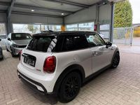 Gebraucht Mini Cooper Classic 136 PS (100 kW) 2023 Weiß Kleinwagen