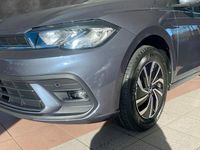 Gebraucht VW Polo Life 95 PS (69 kW) 2025 Rauchgrau metallic Kleinwagen
