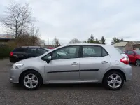 Gebraucht Toyota Auris Edition 126 PS (92 kW) 2011 Grau Kleinwagen