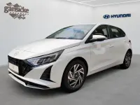 Gebraucht Hyundai i20 Trend 101 PS (74 kW) 2025 Weiß Limousine