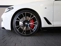 Gebraucht BMW M550 Performance 530 PS (389 kW) 2021 Weiß Limousine