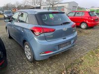 Gebraucht Hyundai i20 GO! 75 PS (55 kW) 2017 Limousine