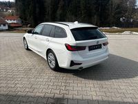 Gebraucht BMW 320 Advantage 190 PS (139 kW) 2021 Weiß Kombi