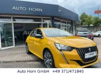 Gebraucht Peugeot 208 Active 102 PS (75 kW) 2023 Gelb Kleinwagen