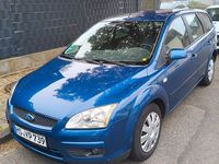 Używany Ford Focus Ambiente 101 KM (74 kW) 2007 Niebieski Sedan/Limuzyna