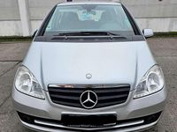 Gebraucht Mercedes A180 109 PS (80 kW) 2010 Polarsilber  metalliclack Kleinwagen