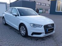 Gebraucht Audi A3 110 PS (80 kW) 2015 Weiß Limousine
