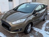 Gebraucht Ford Fiesta Titanium 125 PS (91 kW) 2014 Braun Limousine