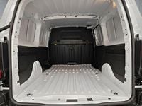 Neu Fiat Doblò 102 PS (75 kW) 2025 Van / Kleinbus