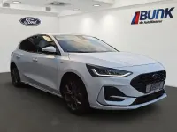 Używany Ford Focus ST-Line 125 KM (91 kW) 2023 Biały Sedan/Limuzyna