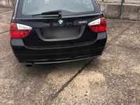 Gebraucht BMW 318 143 PS (105 kW) 2008 Schwarz Kombi