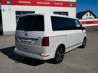 Gebraucht VW Multivan Exclusive 204 PS (150 kW) 2022 Candy weiß / ascotgrau Van / Kleinbus