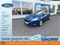 Usado Ford Focus Trend 125 CV (91 kW) 2018 Azul Berlina