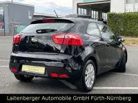 Gebraucht Kia Rio Edition 7 86 PS (63 kW) 2013 Schwarz Limousine