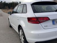 Używany Audi A3 Performance 110 KM (80 kW) 2014 Biały Sedan/Limuzyna