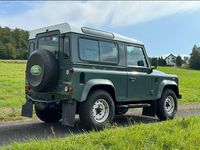 Gebraucht Land Rover Defender 122 PS (89 kW) 2012 Grün SUV