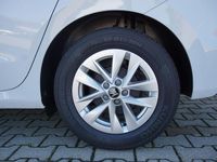 Neu Skoda Fabia 95 PS (69 kW) 2025 Moon weiß metallic Kleinwagen