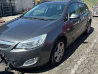 Gebraucht Opel Astra Design Edition 110 PS (80 kW) 2011 Grau Kombi