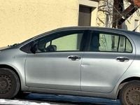 Gebraucht Toyota Yaris 69 PS (50 kW) 2007 Silber Kleinwagen