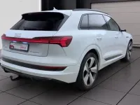 Gebraucht Audi e-tron S-Line 230 kW (313 PS) 2020 Weiß SUV