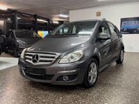 Gebraucht Mercedes B200 140 PS (102 kW) 2011 Grau Van / Kleinbus