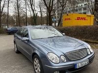 Gebraucht Mercedes E320 224 PS (164 kW) 2003 Blau Limousine