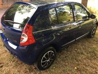 Gebraucht Dacia Sandero 75 PS (55 kW) 2010 Blau Limousine