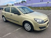 Gebraucht Opel Astra 105 PS (77 kW) 2004 Gold Limousine