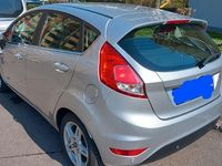 Gebraucht Ford Fiesta SYNC Edition 80 PS (58 kW) 2014 Silber Kleinwagen