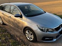 Gebraucht Peugeot 308 Active 131 PS (96 kW) 2019 Grau Kombi