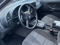 Second-hand BMW 320 150 CP (110 kW) 1992 Argintiu Berlinǎ