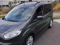 Gebraucht Ford Transit Titanium 95 PS (69 kW) 2015 Grau Kombi