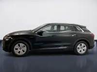 Gebraucht Audi e-tron Advanced Plus 300 kW (408 PS) 2021 Mythosschwarz metallic SUV